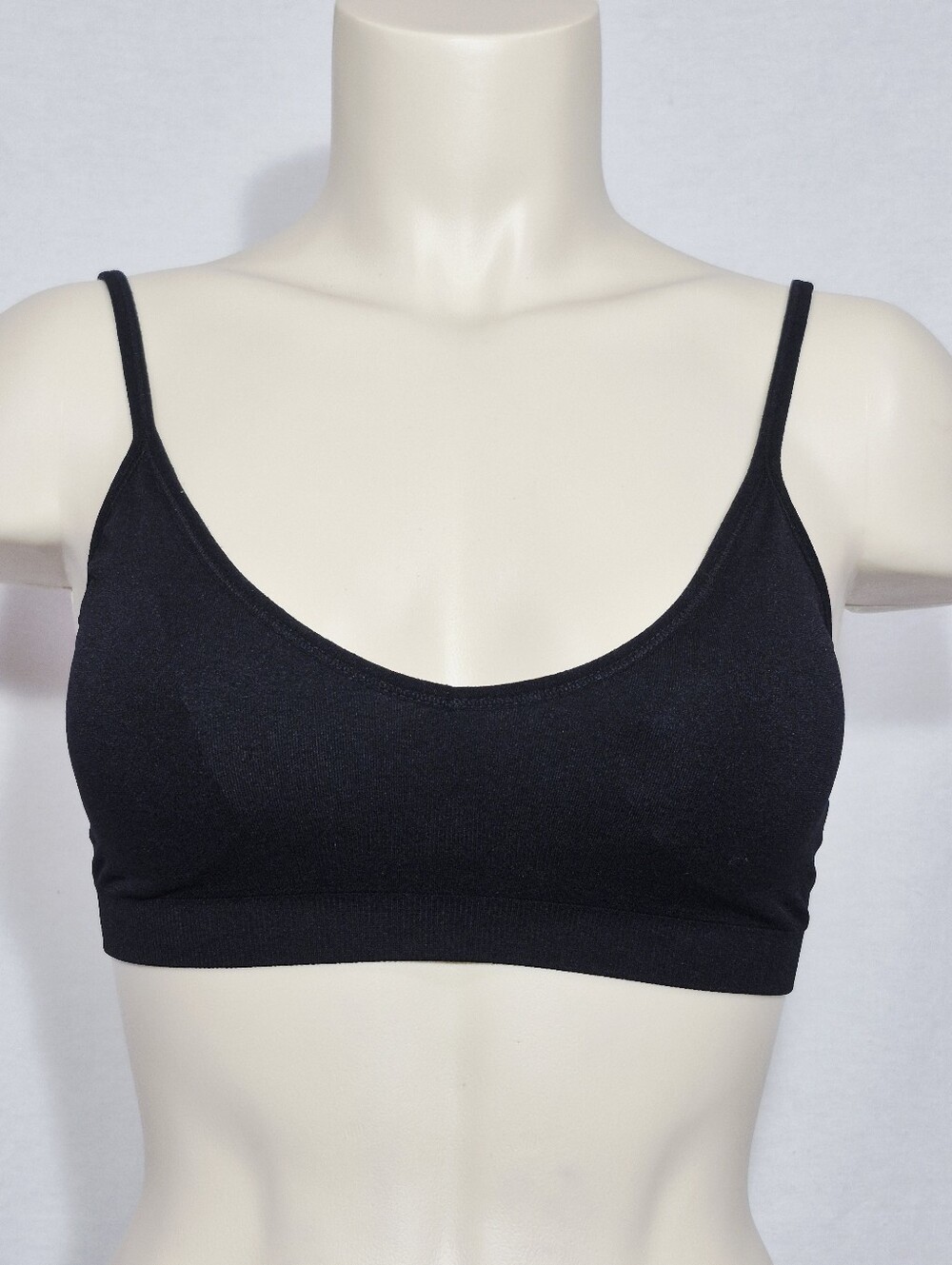 ONE SIZE Amoena Anemone‎ Seamless V-Neck Padded Wire Free Pull On Bralette Black